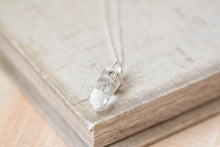 Load image into Gallery viewer, Quartz Crystal Necklace