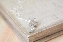 Load image into Gallery viewer, Quartz Crystal Necklace