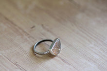 Load image into Gallery viewer, Peach Druzy Ring